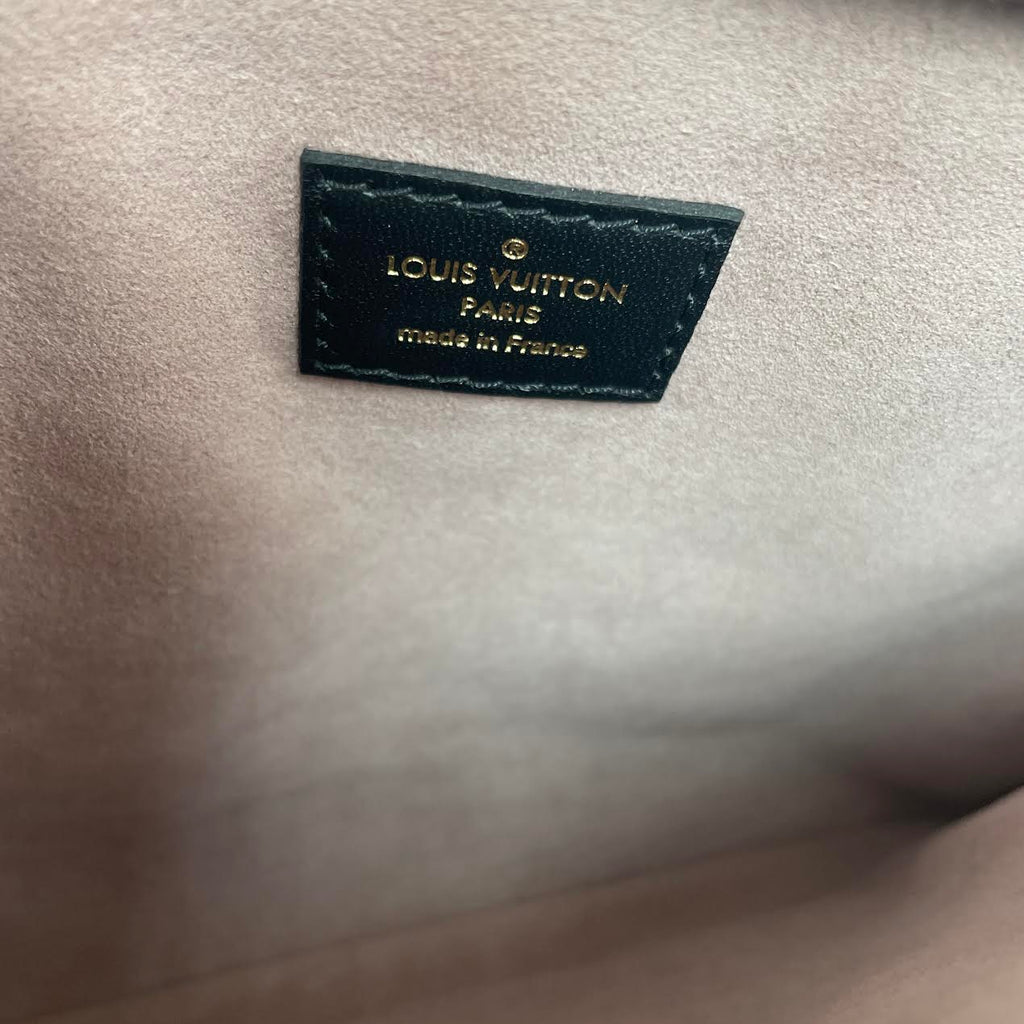 LOUIS VUITTON Coussin PM - Black