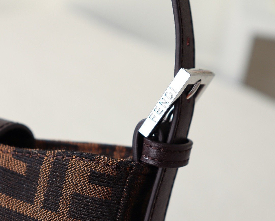 Designer Handbags Fendi 099