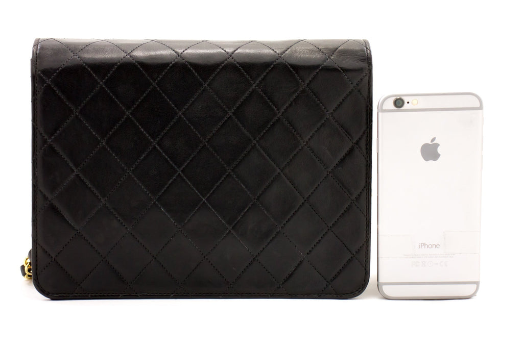 CHANEL Small Chain Shoulder Bag Clutch Black Quilted Flap Lambskin d22
