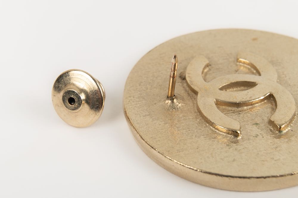 Broche pins Make Up Chanel 2004