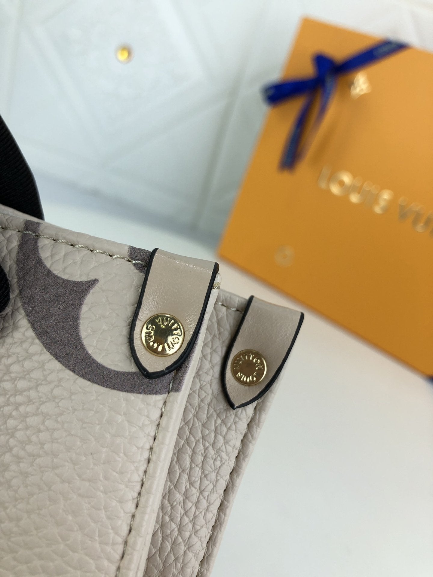 Designer Handbags louis vuitton 106