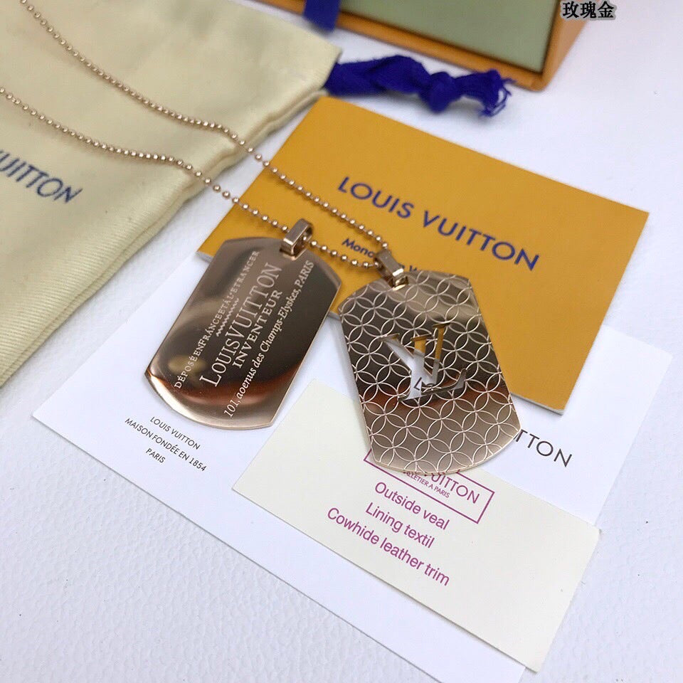 BG - Holiday Necklace louis vuitton022