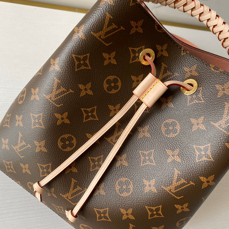 Louis Vuitton Luxury Bags 2696