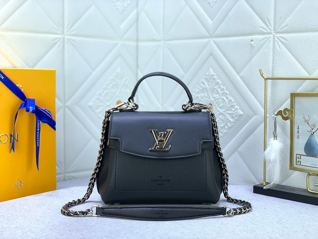 Luxury Bags Louis Vuitton  744