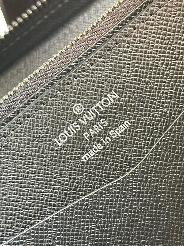 Louis Vuitton Luxury Bags 2412