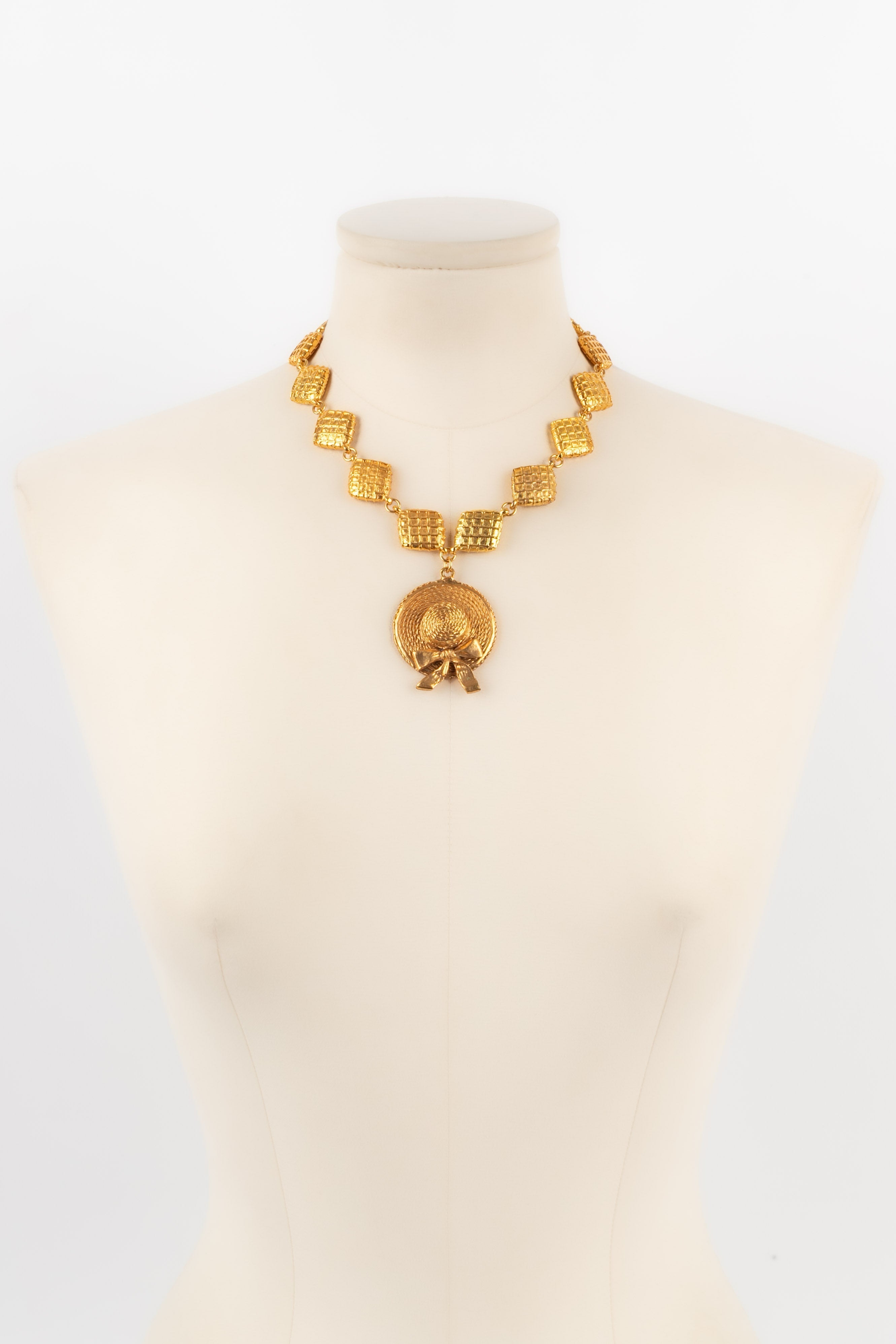 Collier matelass�� Chanel 1990s