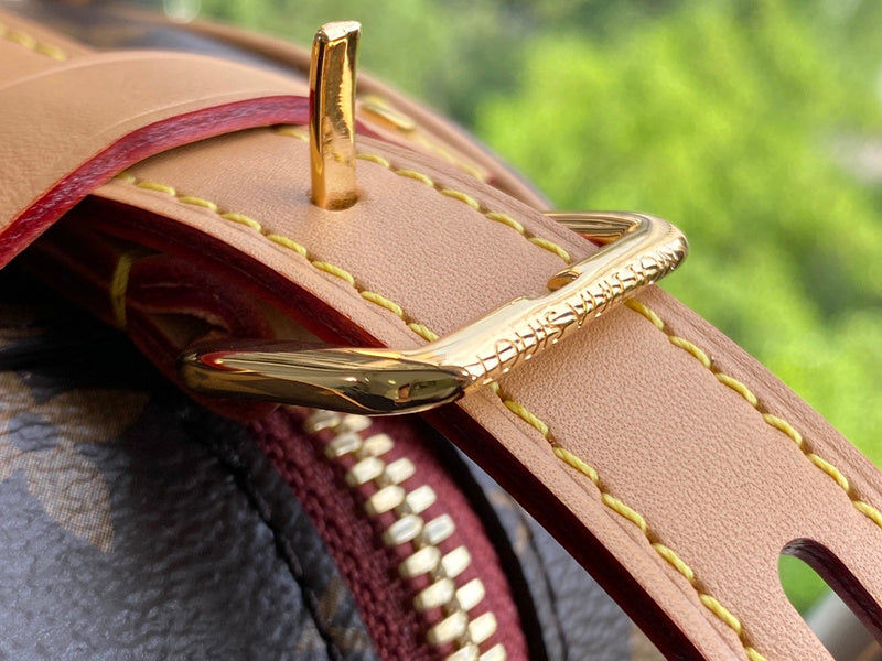 Louis Vuitton Luxury Bags 2596