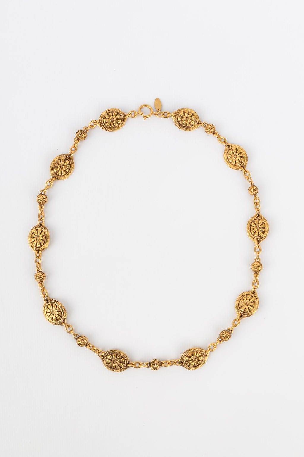Collier dor�� Chanel 1980s