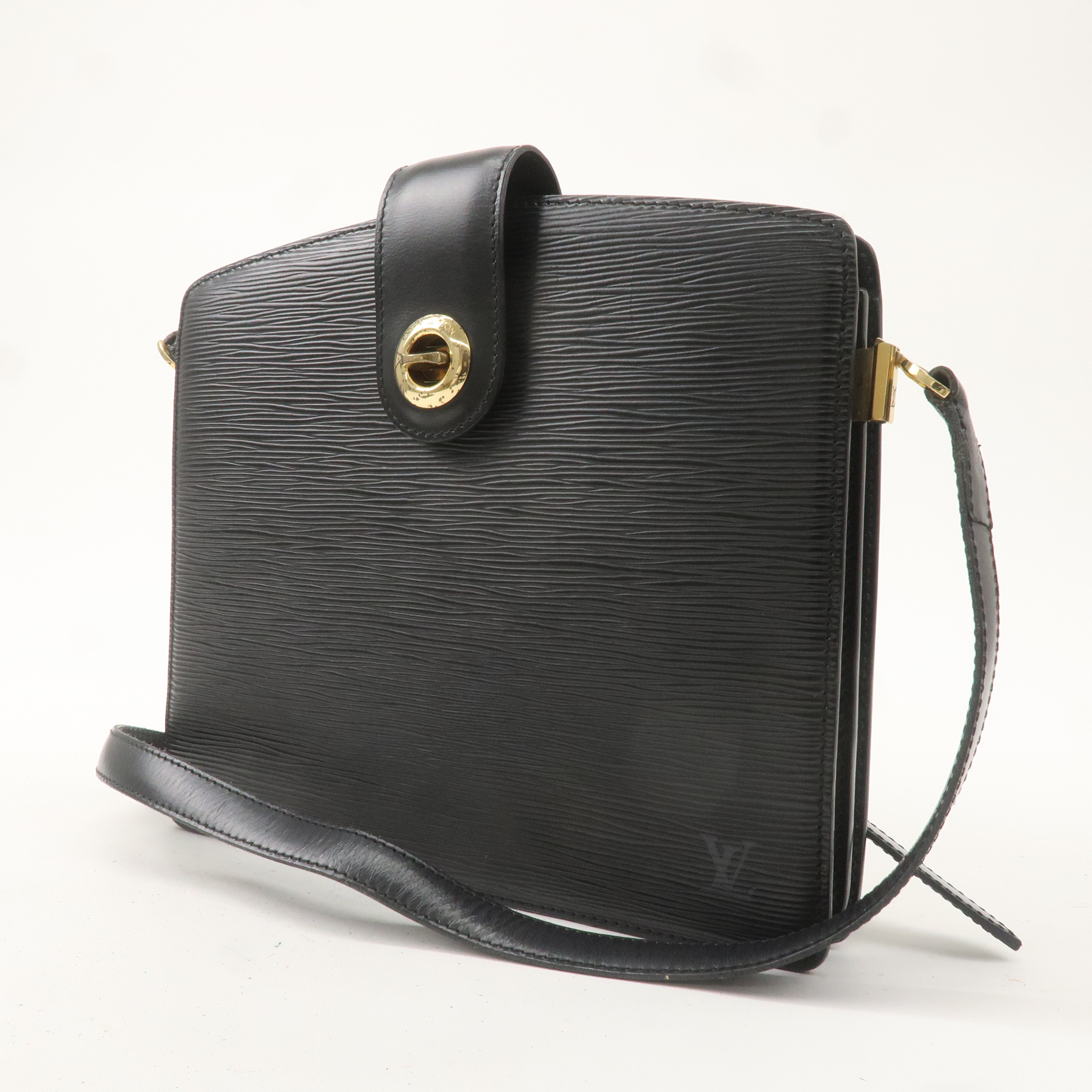 Louis Vuitton Epi Capucines Shoulder Bag Noir Black M52342