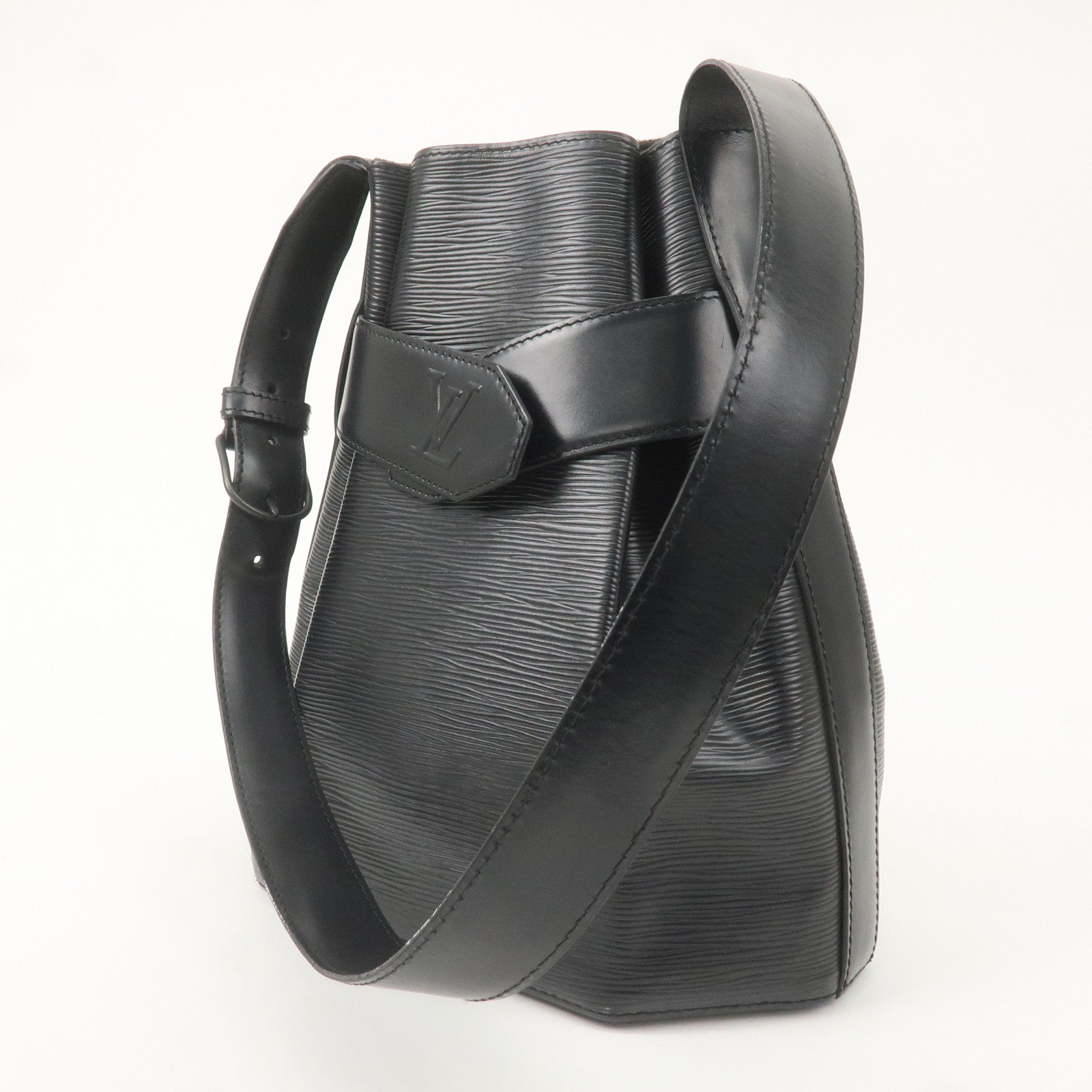 Louis Vuitton Epi Sac D'epaule PM Bucket Bag Noir Black M80157