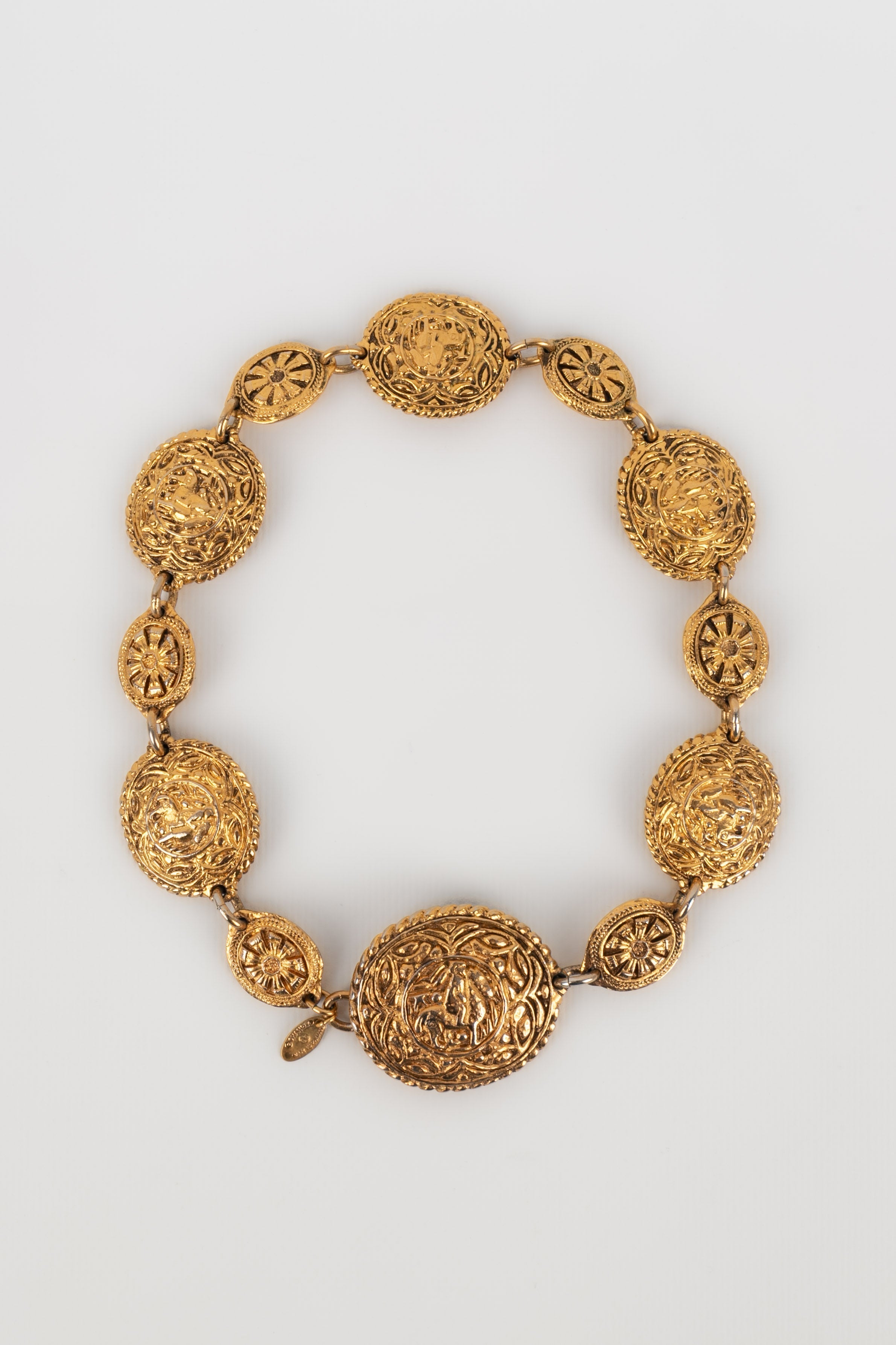 Collier dor�� Chanel 1980s