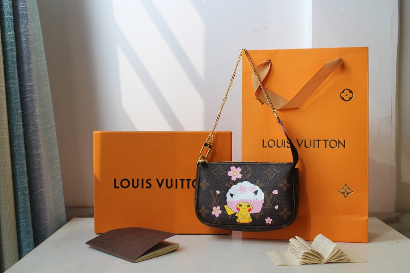 Louis Vuitton Luxury Bags 1823