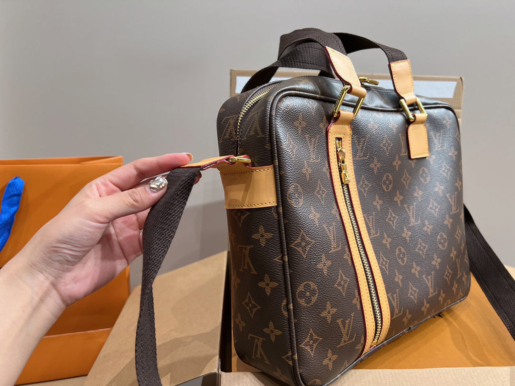Luxury Bags Louis Vuitton  772
