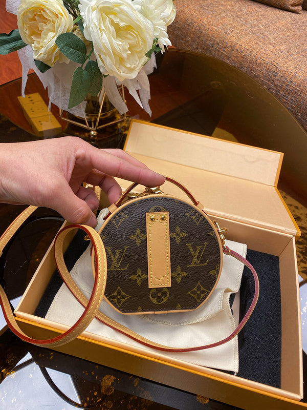 Louis Vuitton Luxury Bags 2634