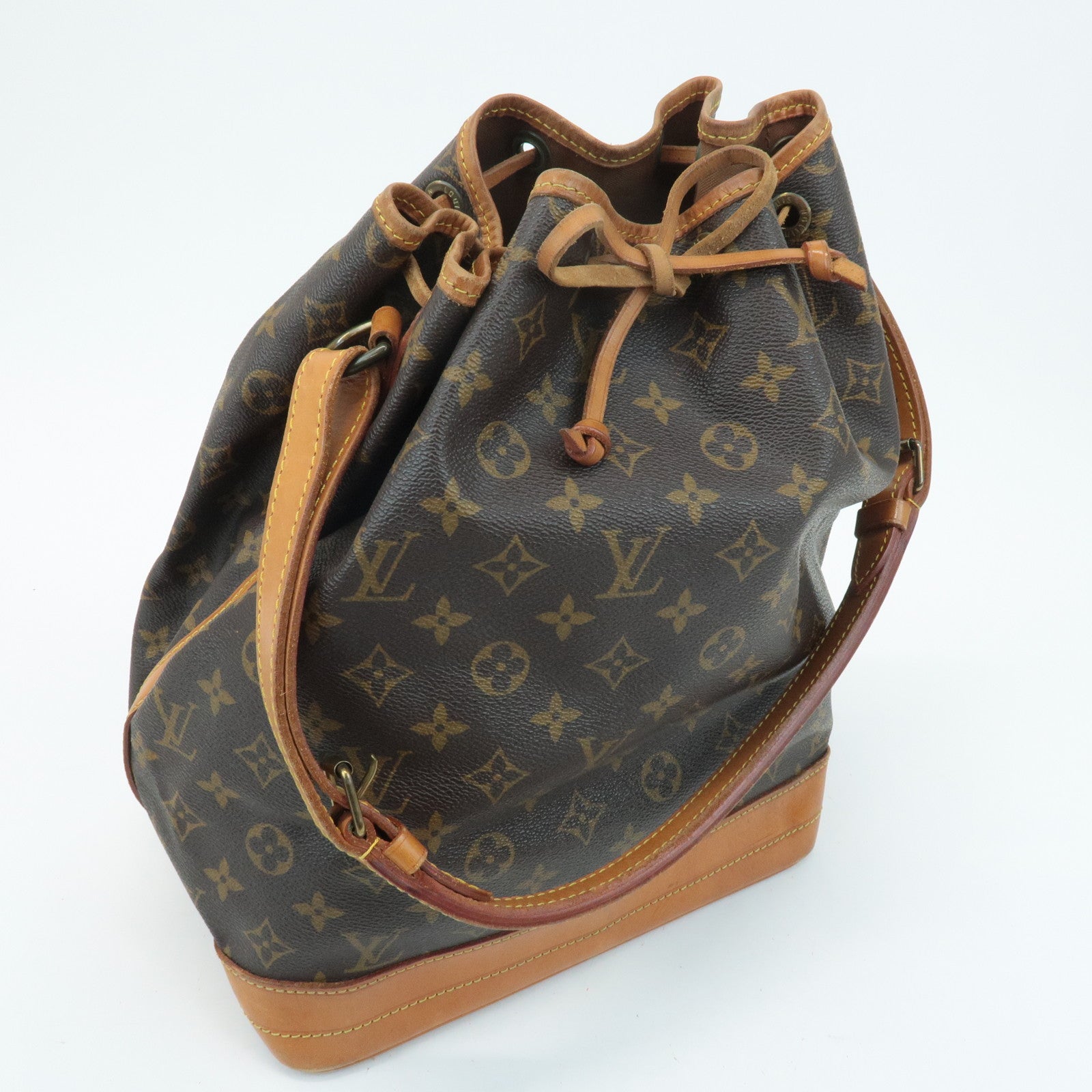 Louis Vuitton Monogram Noe Shoulder Bag Hand Bag Brown M42224