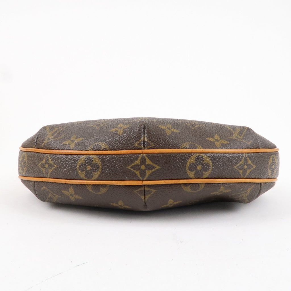 Louis Vuitton Monogram Pochette Croissant Shoulder Bag M51510