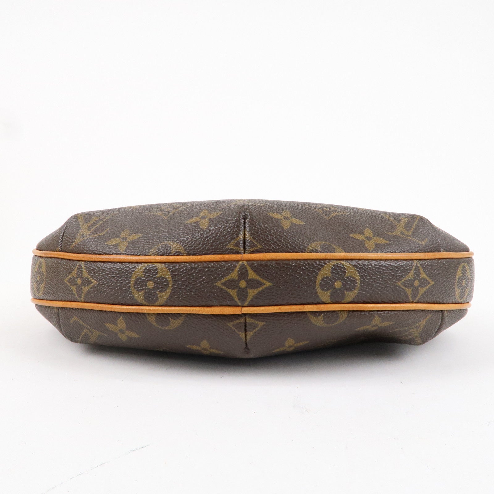 Louis Vuitton Monogram Pochette Croissant Shoulder Bag M51510