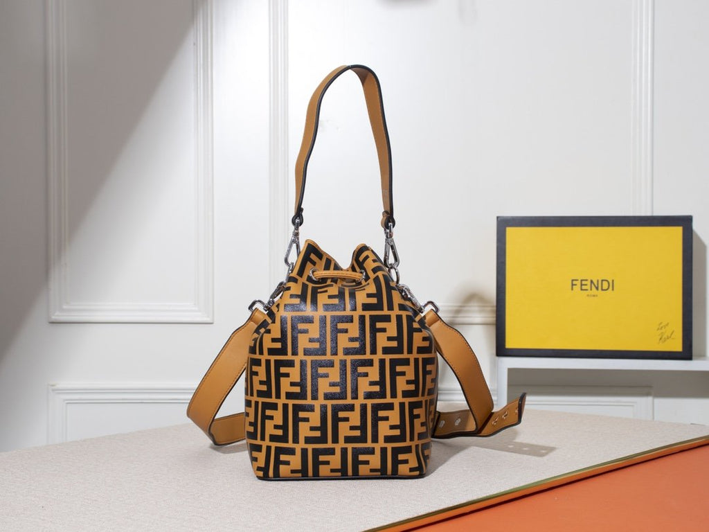 Designer Handbags Fendi 037