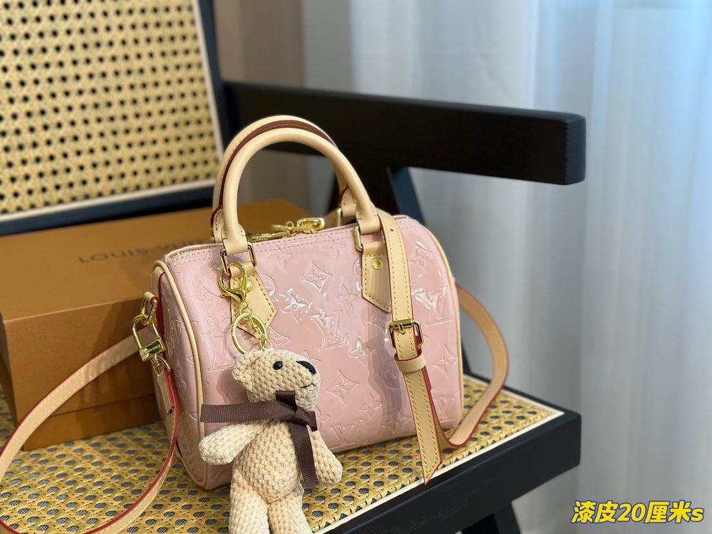 Luxury Bags Louis Vuitton  737
