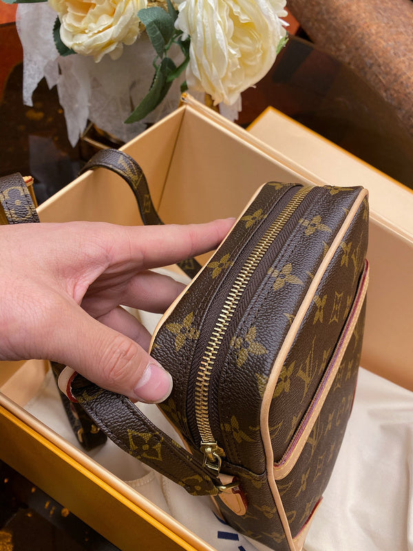 Louis Vuitton Luxury Bags 2601