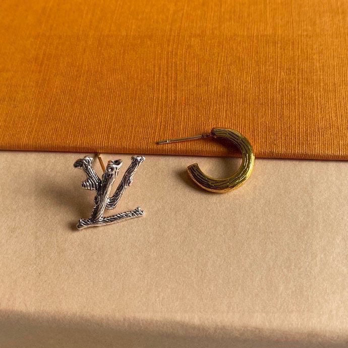 High Quality Earring louis vuitton 002