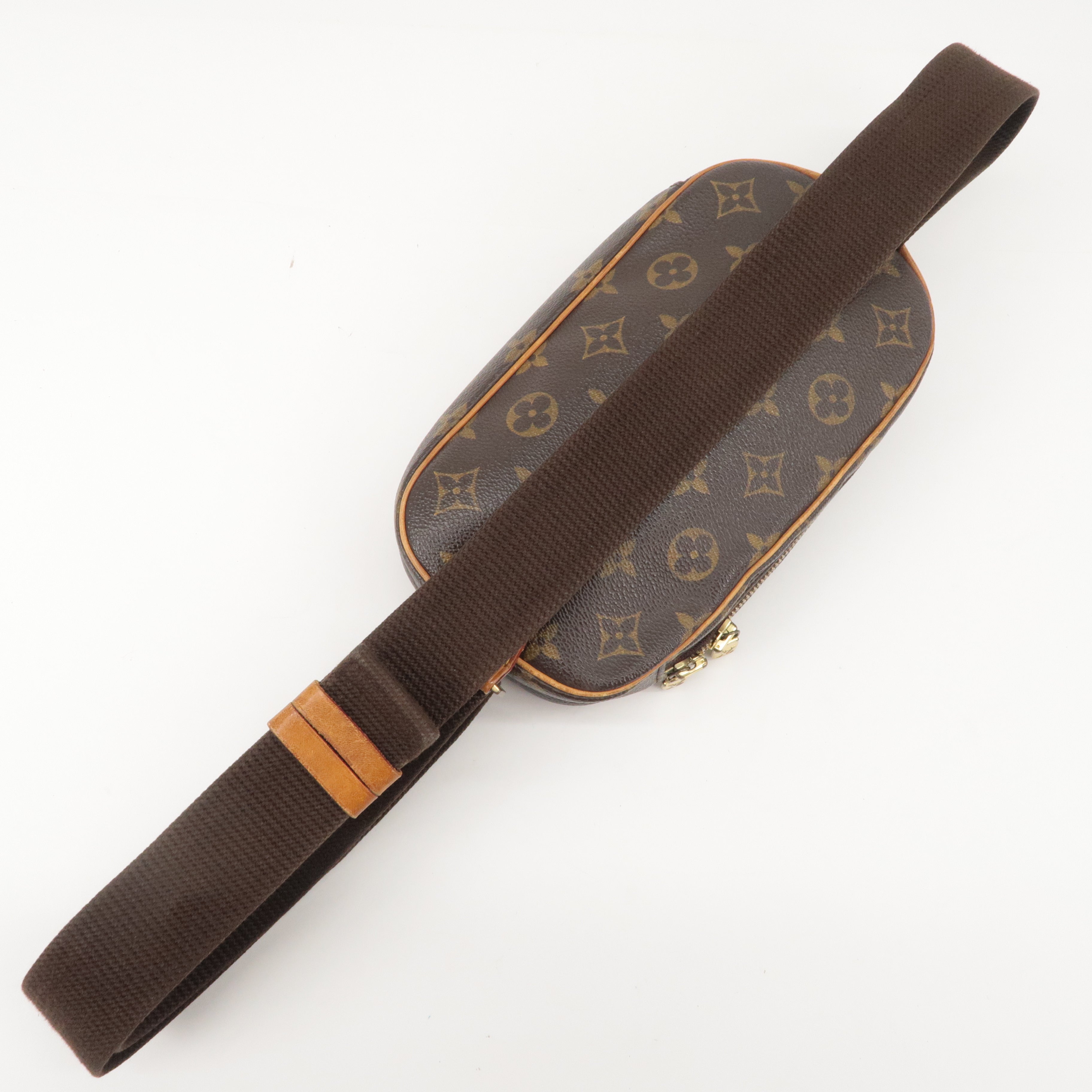 Louis Vuitton Monogram Pochette Gange Crossbody Bag M51870
