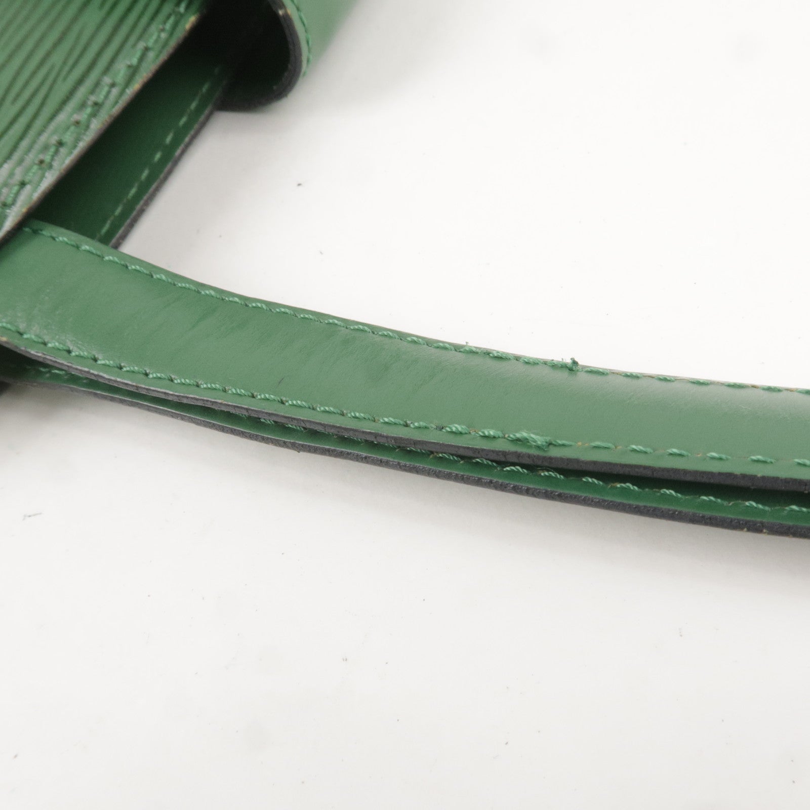 Louis Vuitton Epi Cluny Shoulder Bag Borneo Green M52254