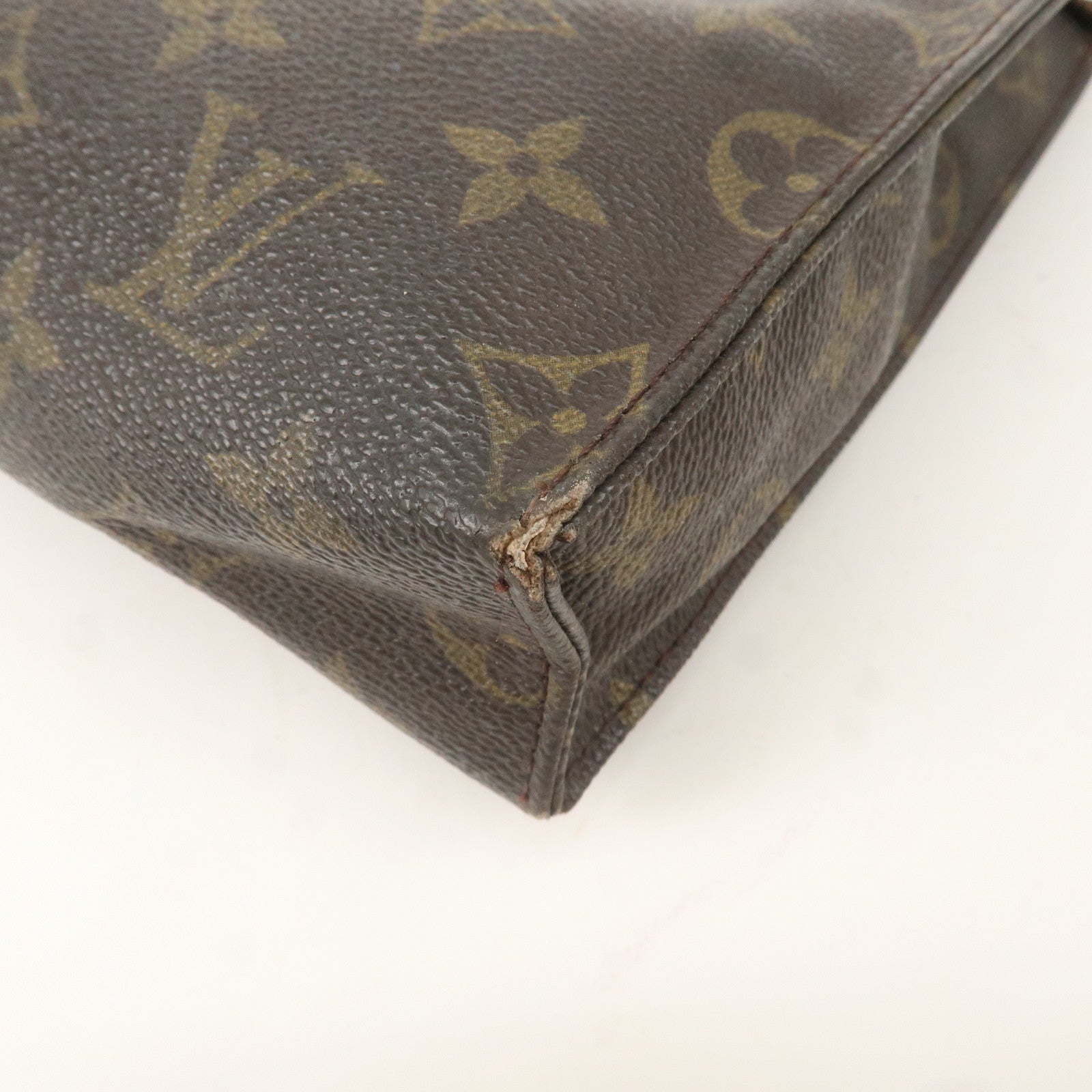 Louis Vuitton Monogram Poche Toilette 26 Clutch Bag Pouch M47542