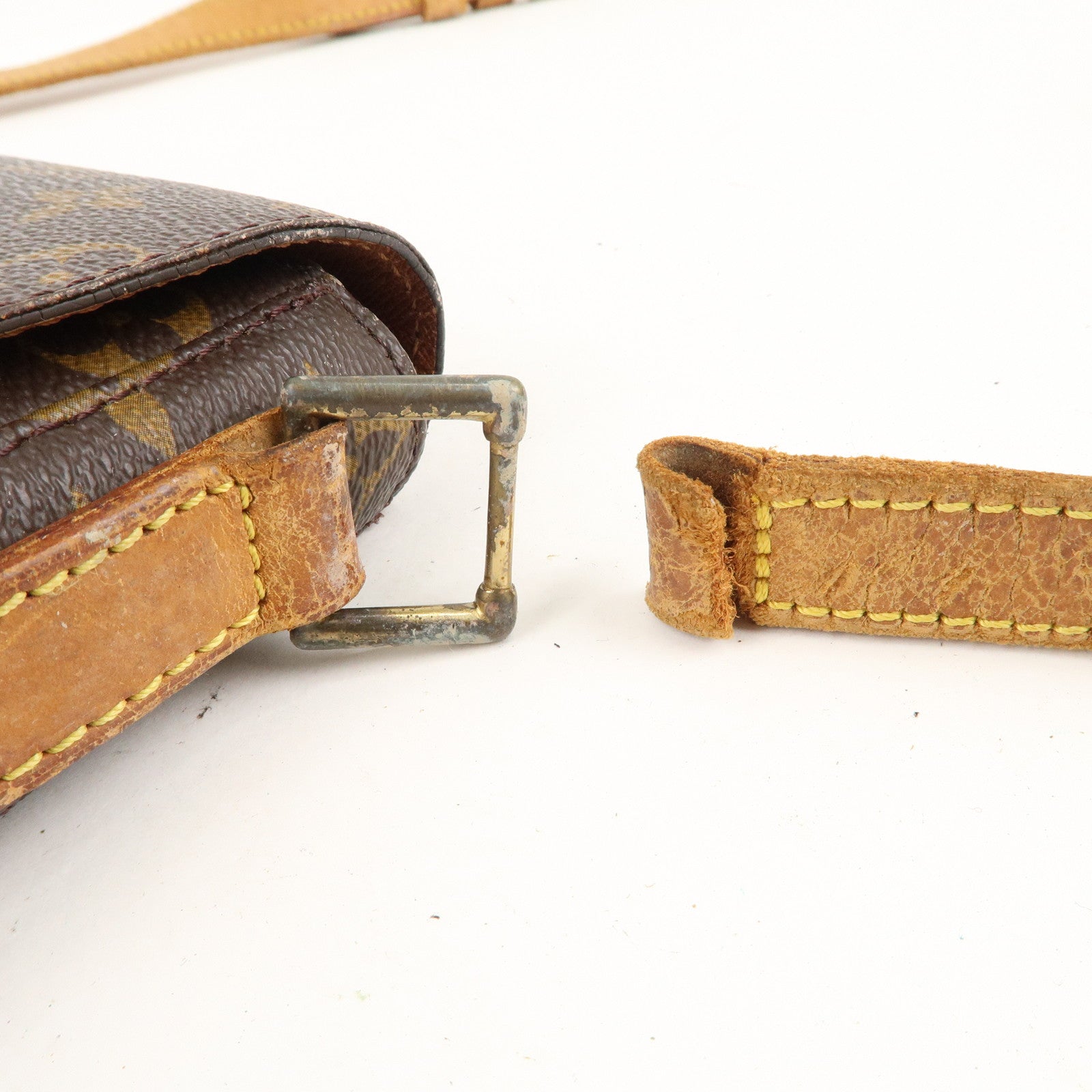 Louis Vuitton Monogram Shanti GM Shoulder Bag M51232