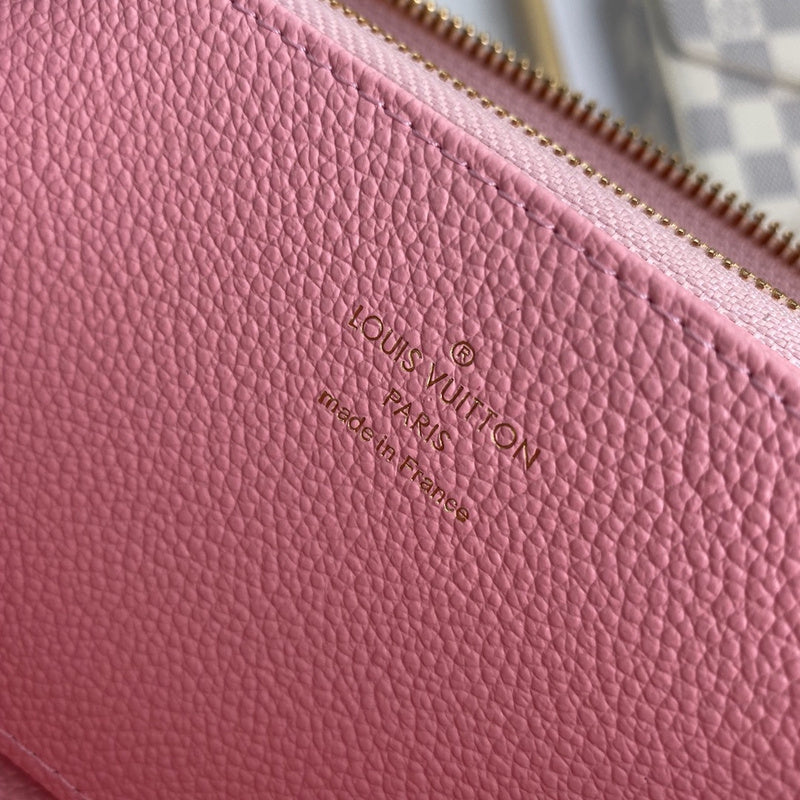 Louis Vuitton Luxury Bags 1821