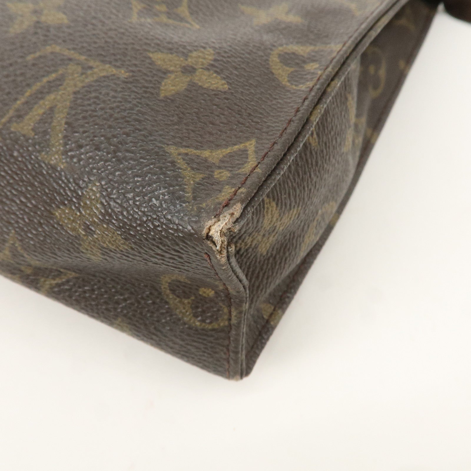 Louis Vuitton Monogram Poche Toilette 26 Clutch Bag Pouch M47542