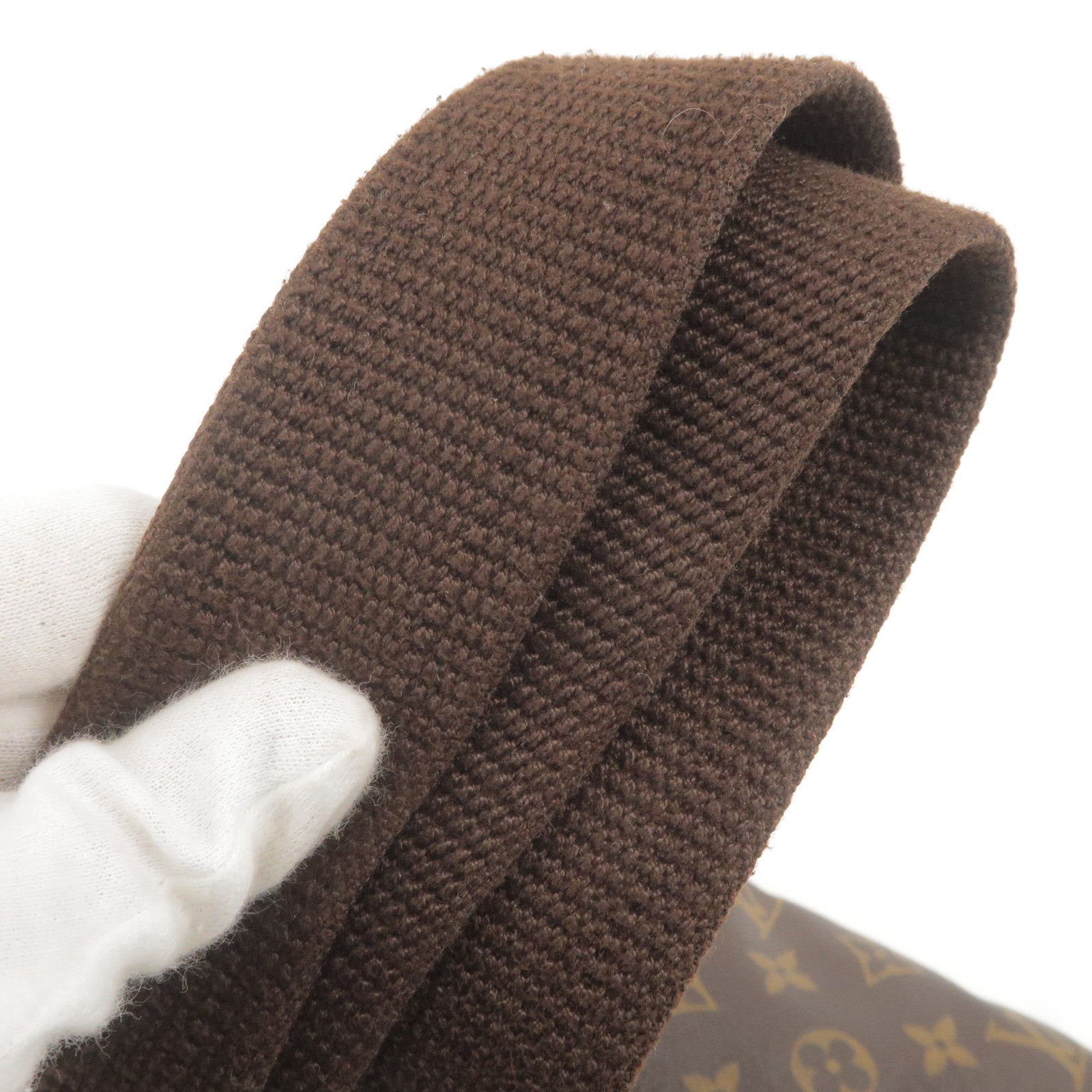 Louis Vuitton Monogram Pochette Bosphore Shoulder Bag M40044