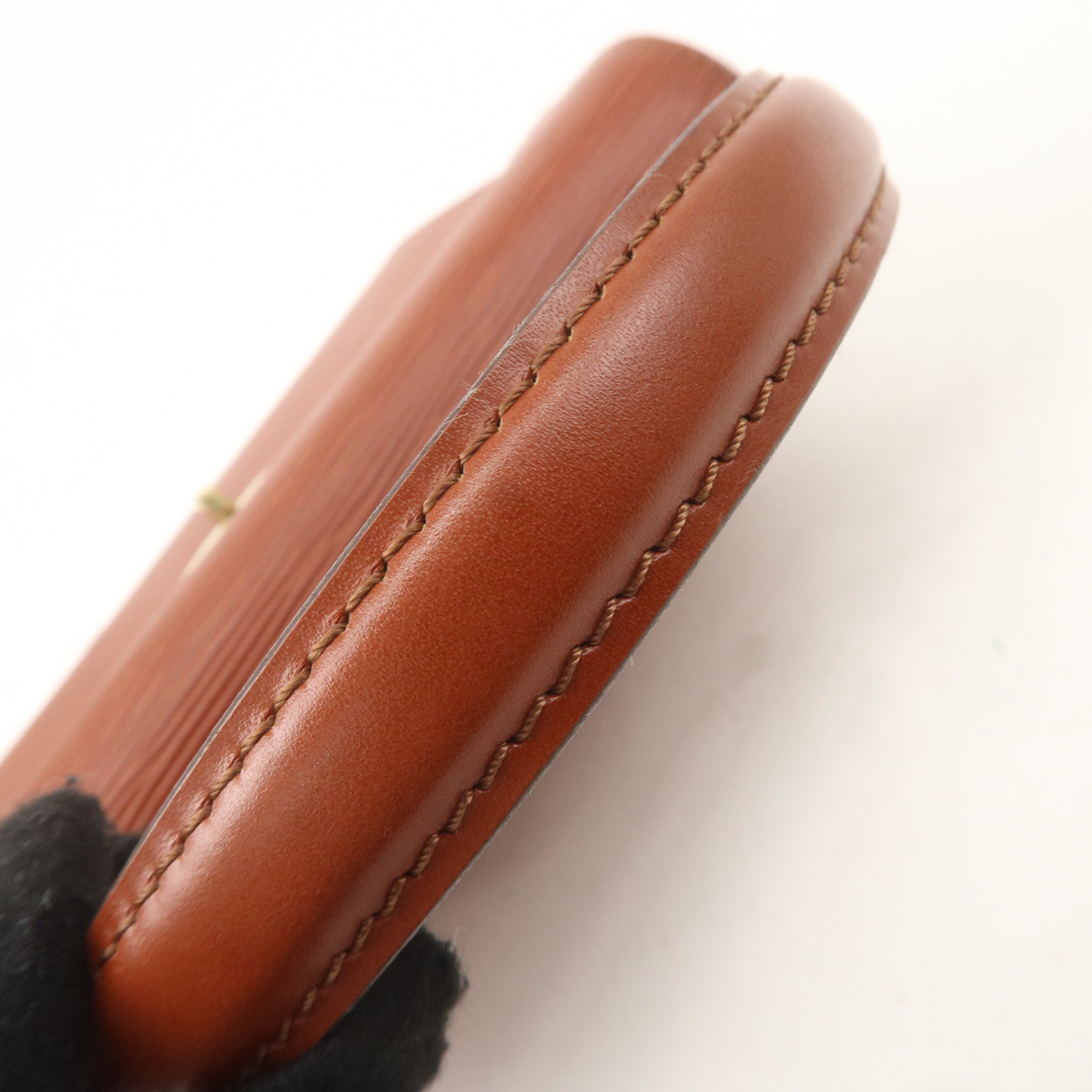 Louis Vuitton Epi Malselv Hand Bag Kenya Brown M52373