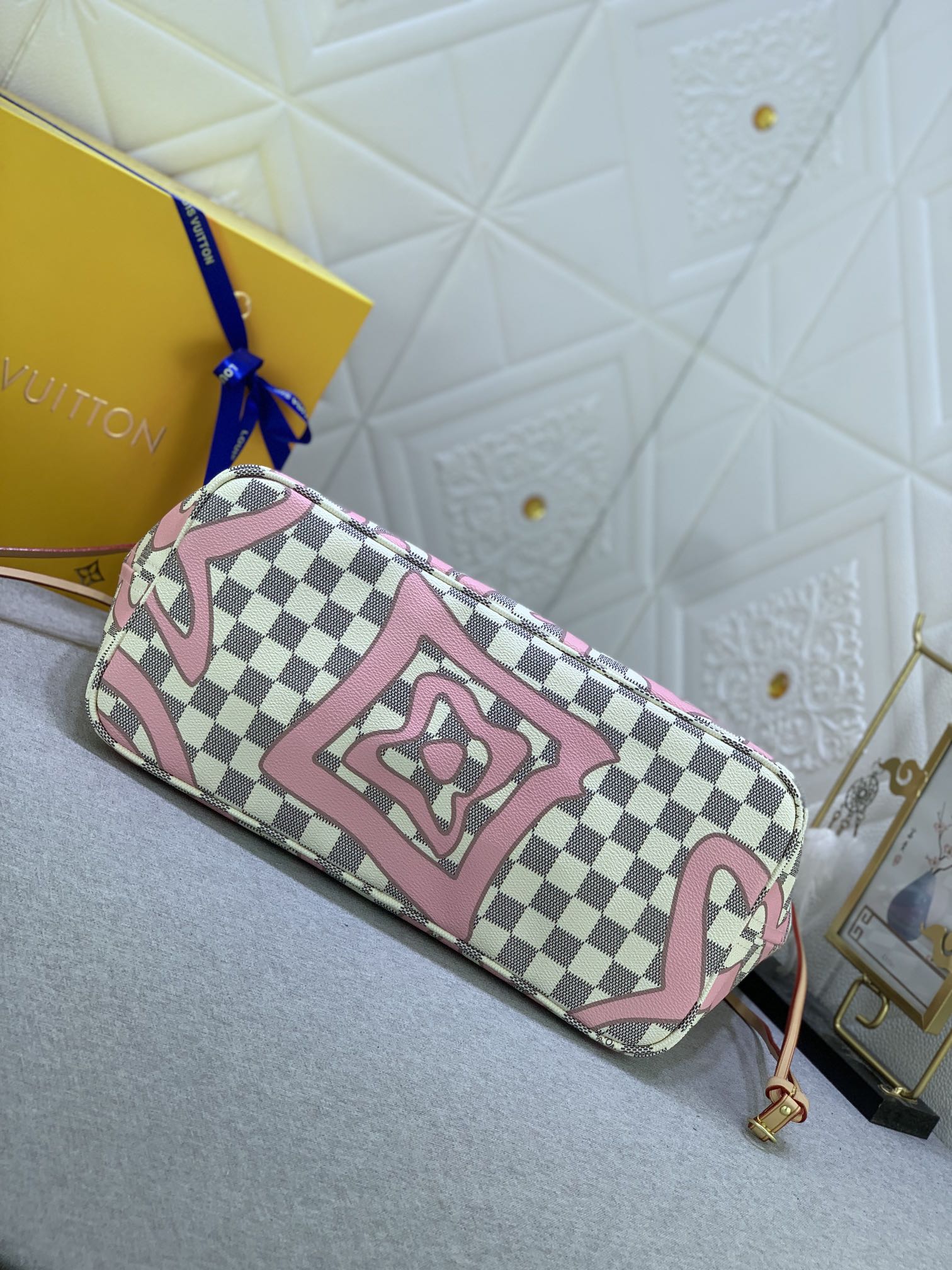 Luxury Bags Louis Vuitton  809