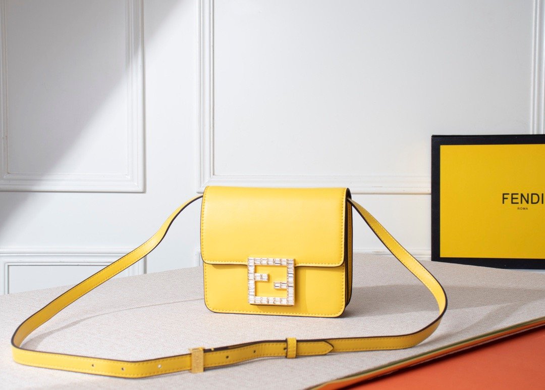 Designer Handbags Fendi 076