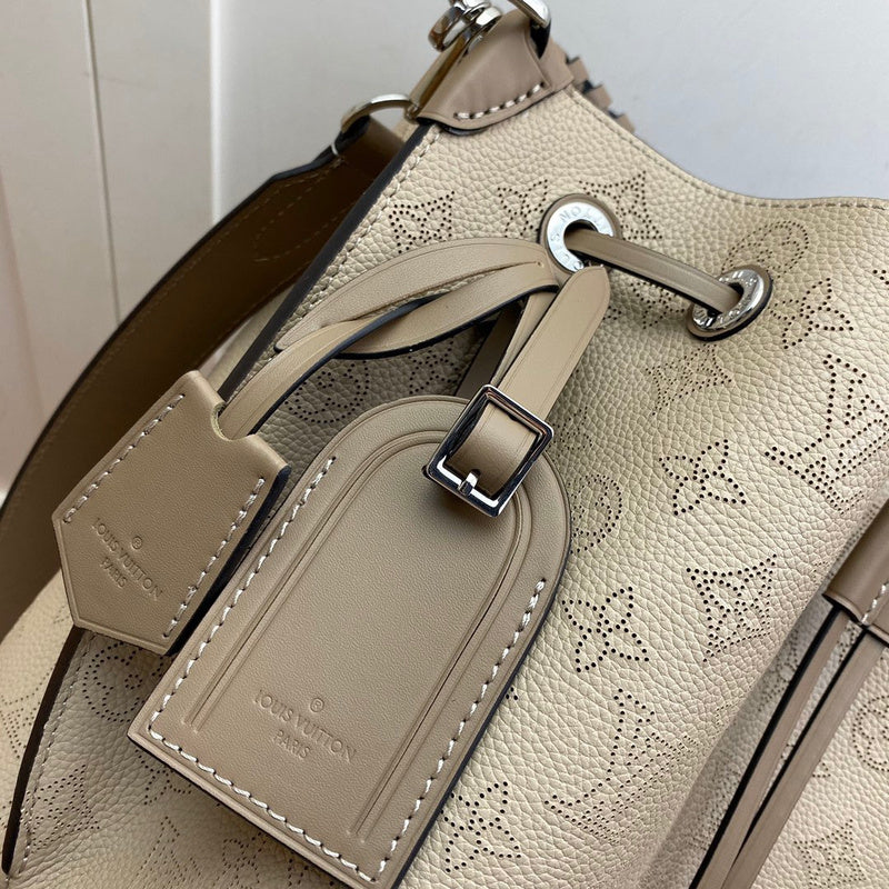 Louis Vuitton Luxury Bags 1833