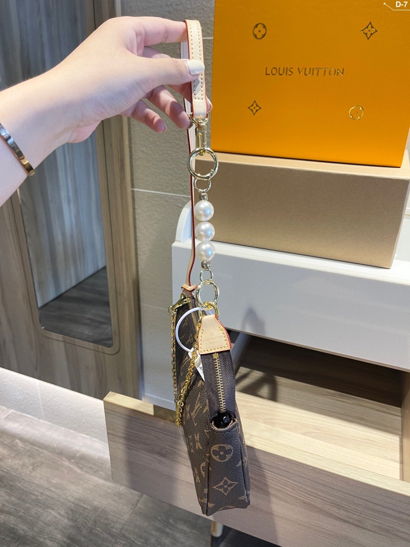 Designer Handbags louis vuitton 474