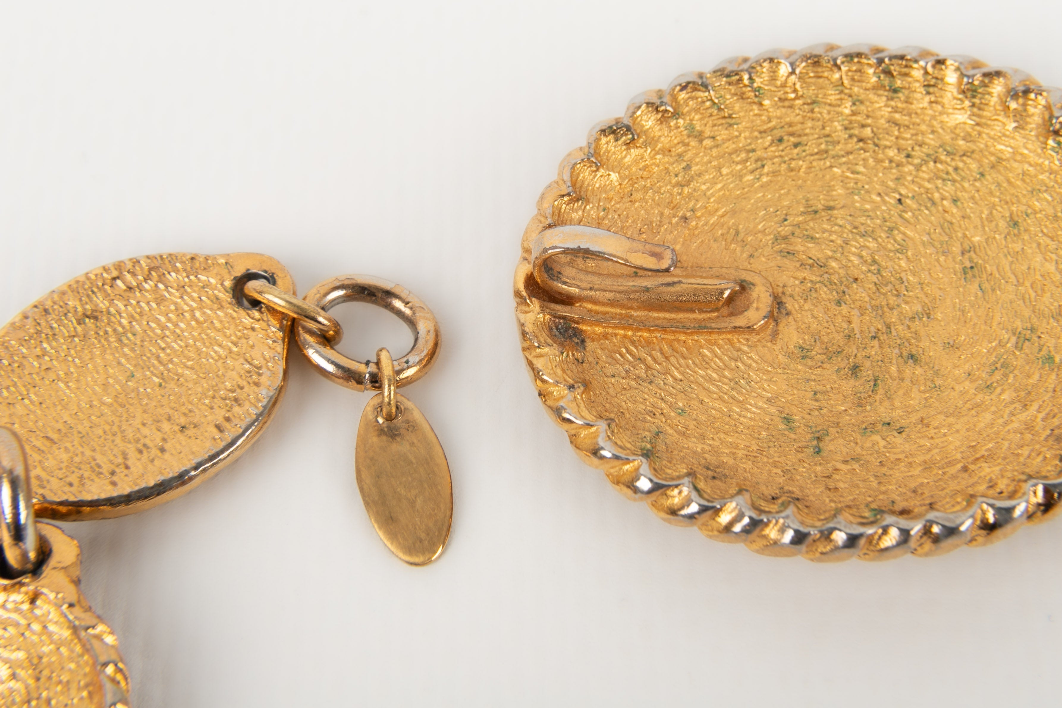 Collier dor�� Chanel 1980s