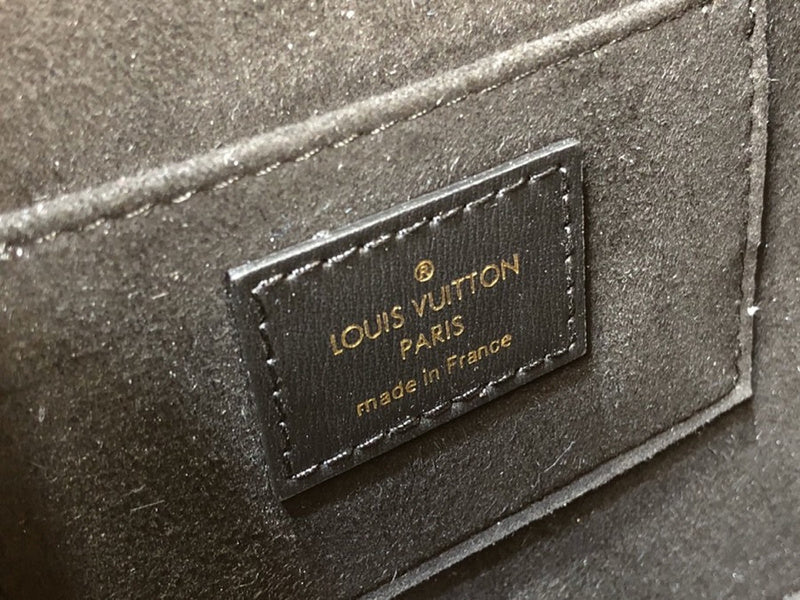 Louis Vuitton Luxury Bags 1829