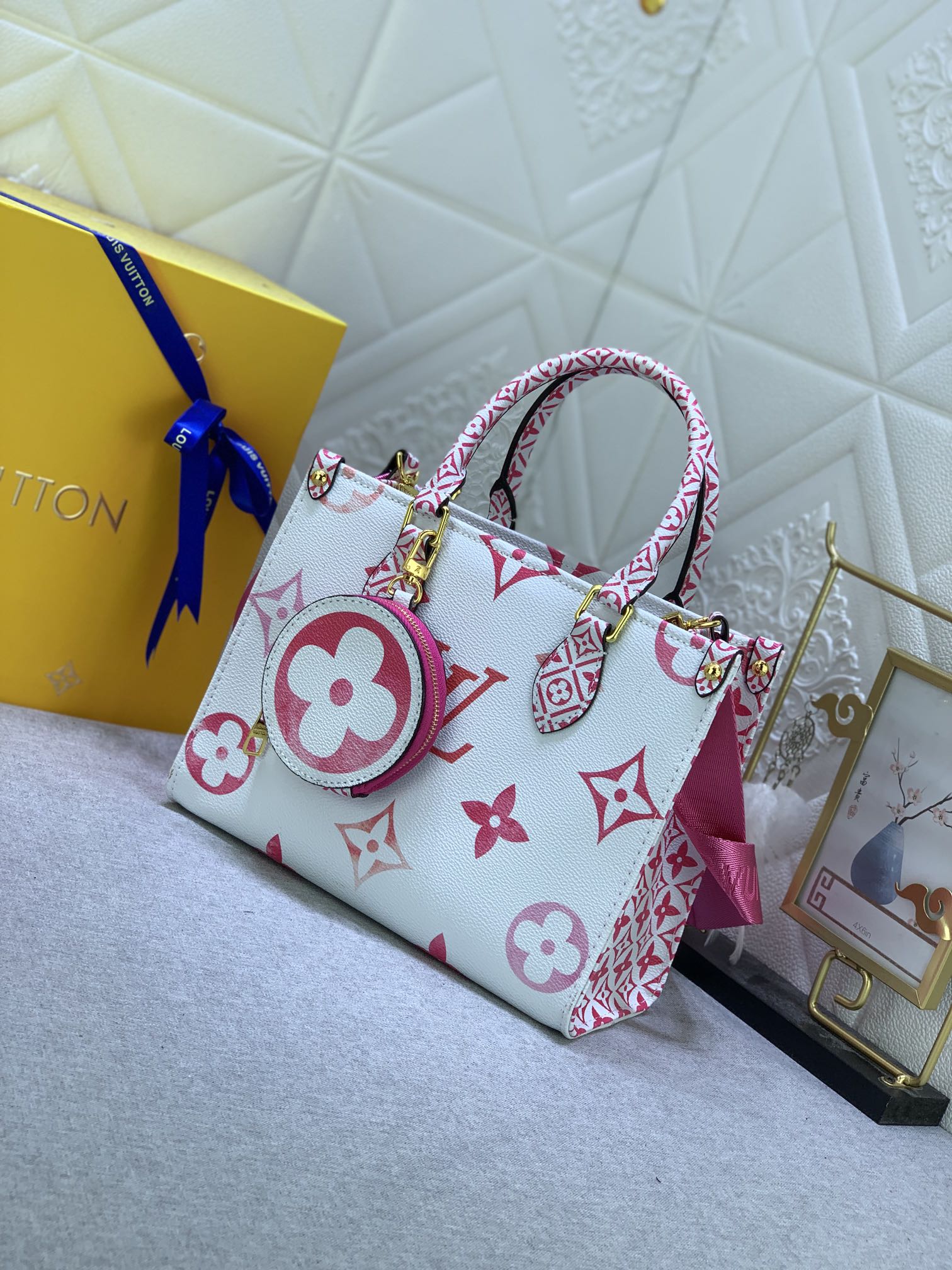 Luxury Bags Louis Vuitton  818