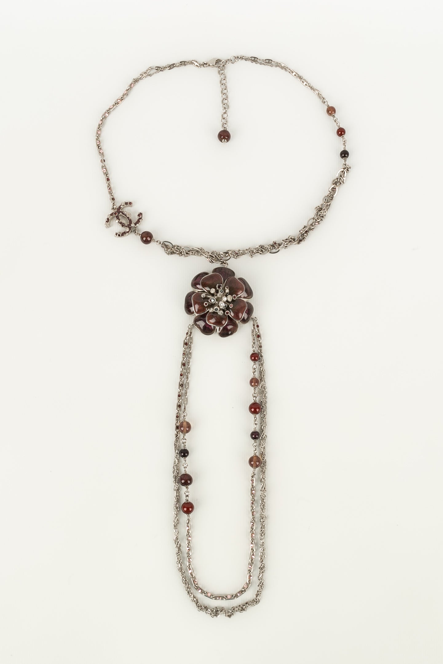 Collier cam��lia Chanel