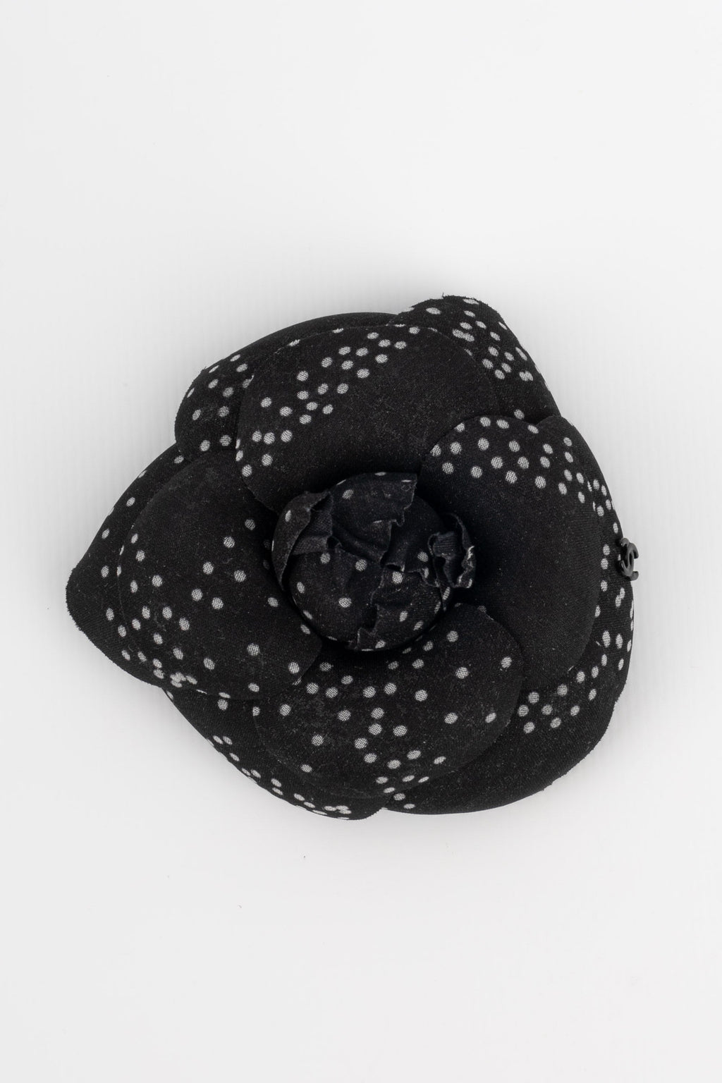 Broche camélia Chanel