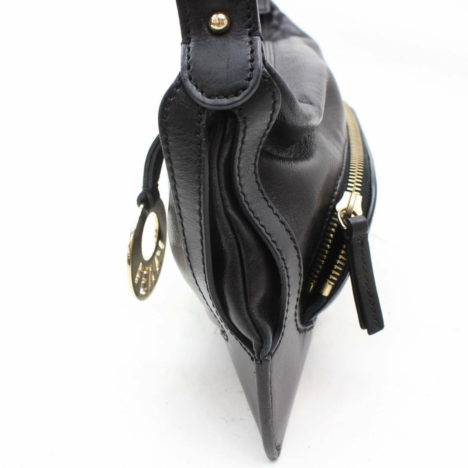Indistinguishable  Fendi Shoulder Bag Black Leather (SHC1-15228)