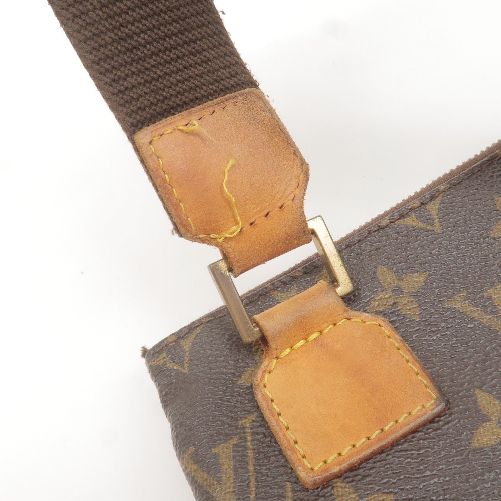 Louis Vuitton Monogram Pochette Bosphore Shoulder Bag M40044