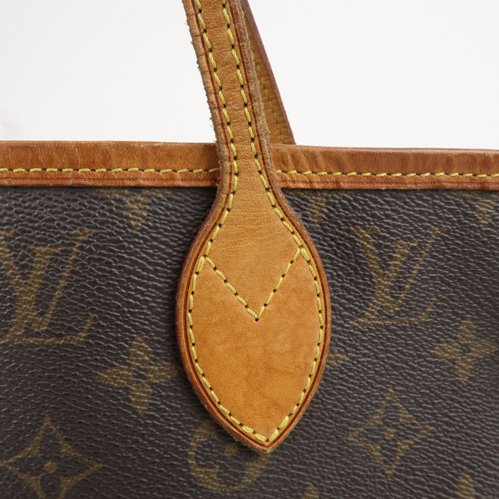 Louis Vuitton Monogram Neverfull MM Tote Bag Brown M40156