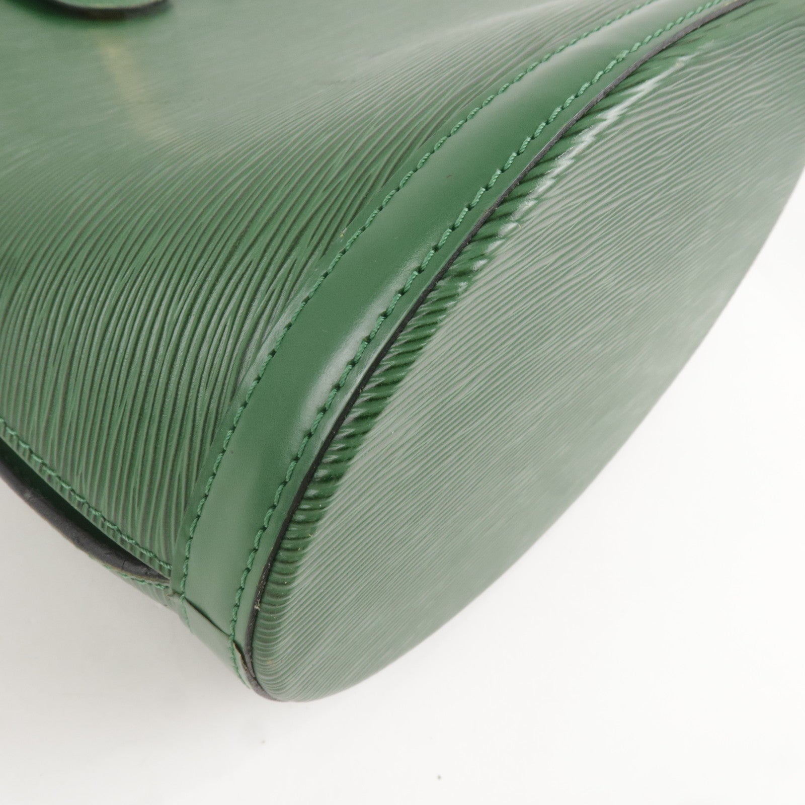 Louis Vuitton Epi Cluny Shoulder Bag Borneo Green M52254