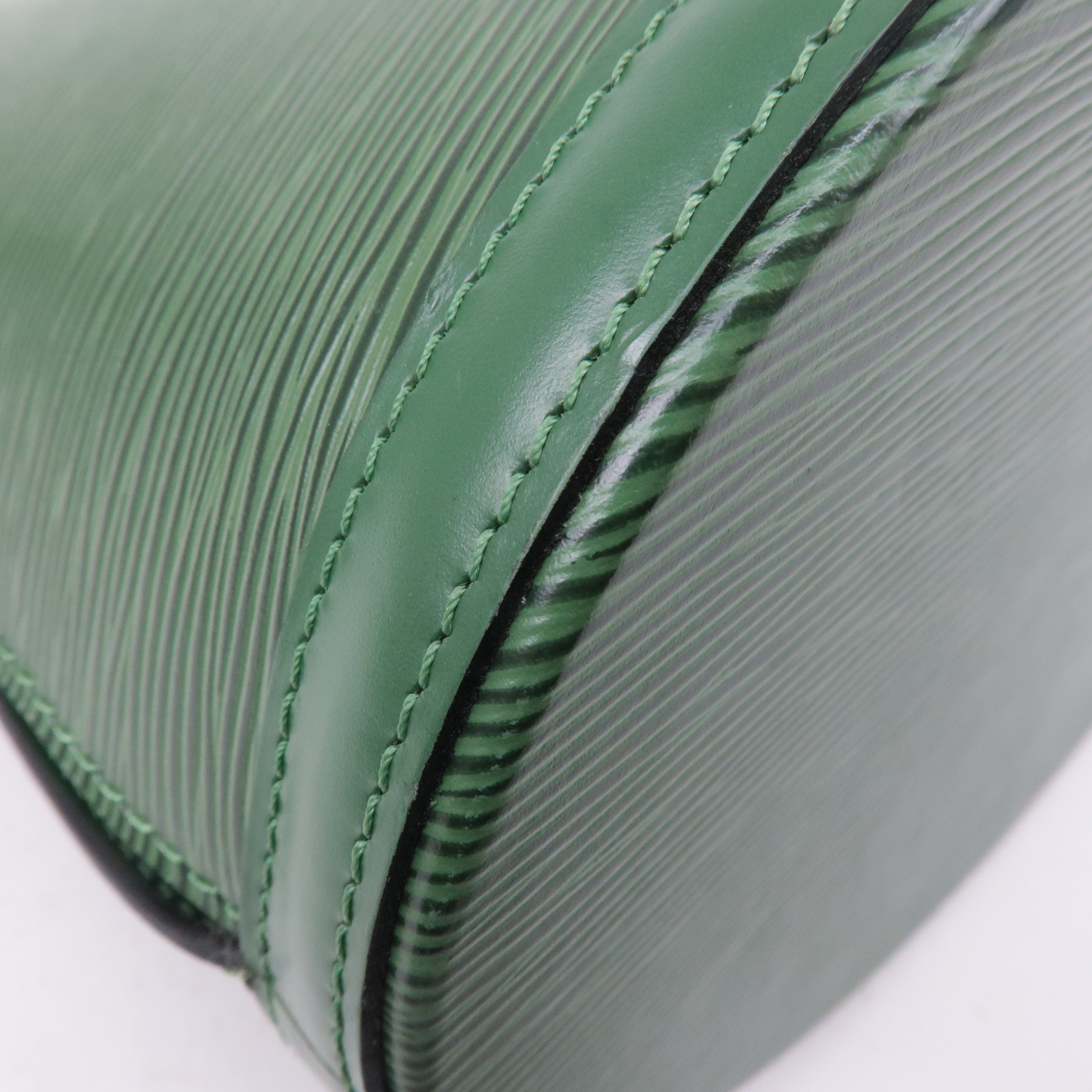 Louis Vuitton Epi Cluny Shoulder Bag Borneo Green M52254