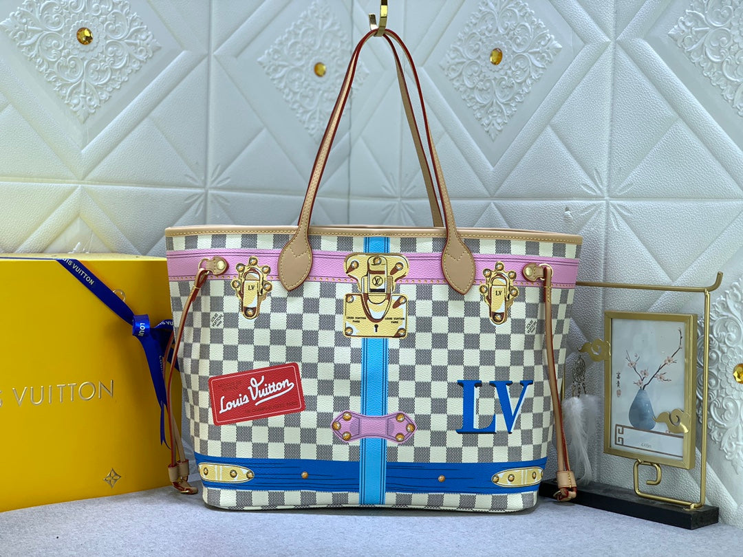 Luxury Bags Louis Vuitton  810