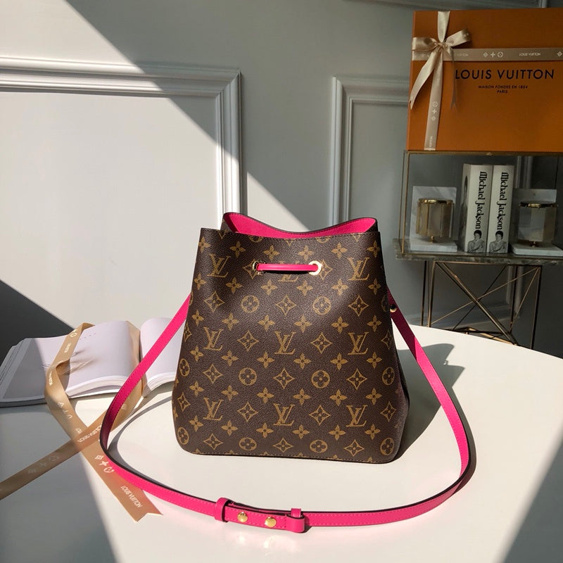 Louis Vuitton Luxury Bags 2690