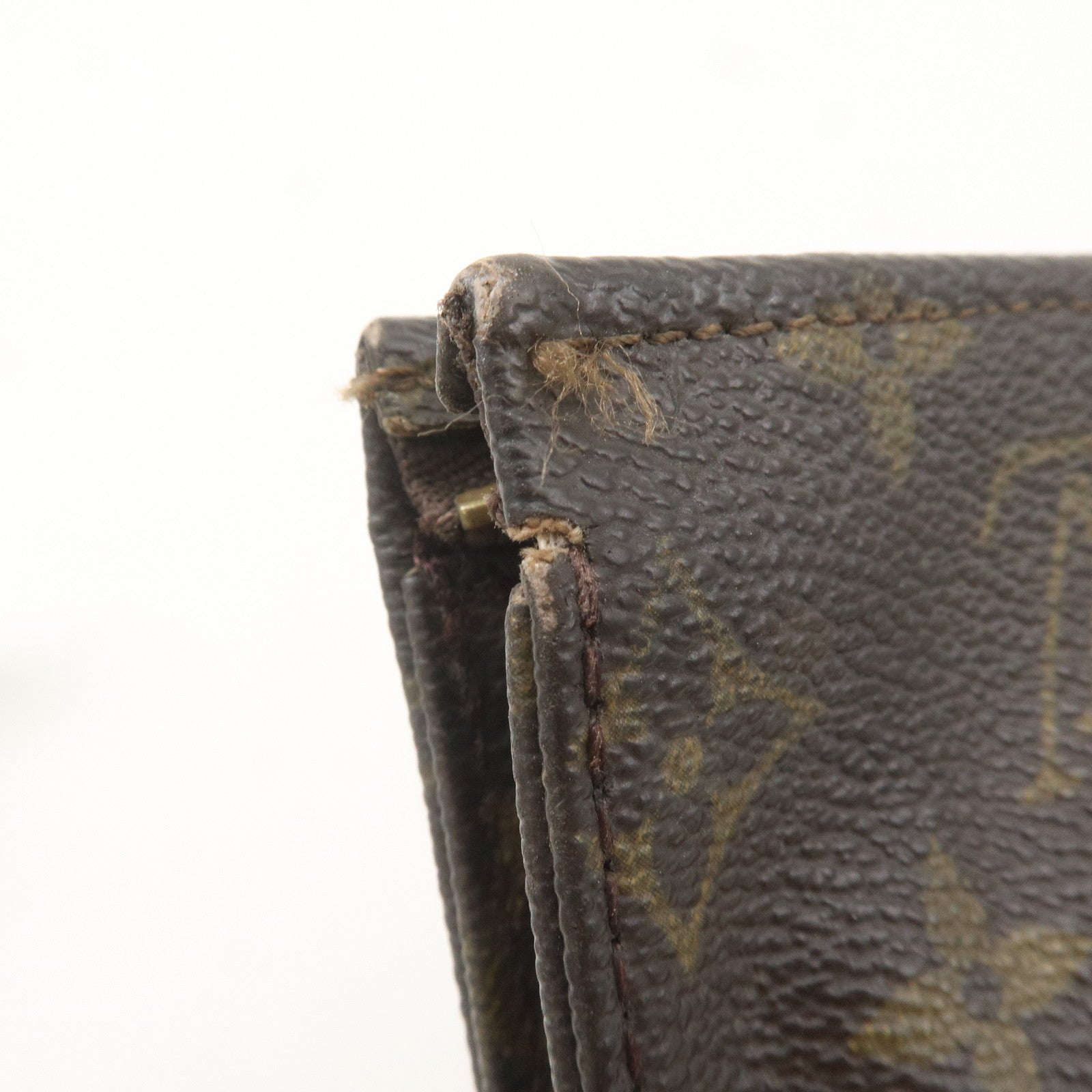 Louis Vuitton Monogram Poche Toilette 26 Clutch Bag Pouch M47542